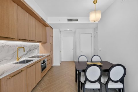 Condominio en venta en Miami, Florida, 1 dormitorio, 59.27 m2 № 2186136 - foto 15