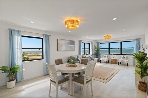 Condo in Clearwater, Florida, 2 bedrooms № 2383371 - photo 2