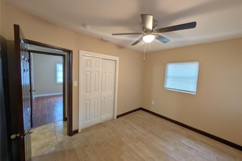 Villa ou maison à louer à Tampa, Floride: 4 chambres, 111.76 m2 № 2419295 - photo 10