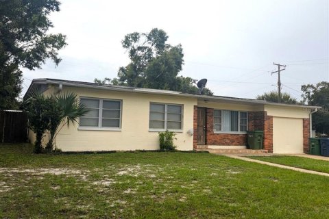 Villa ou maison à louer à Tampa, Floride: 4 chambres, 111.76 m2 № 2419295 - photo 3