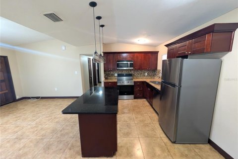Villa ou maison à louer à Tampa, Floride: 4 chambres, 111.76 m2 № 2419295 - photo 7