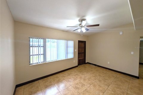 Villa ou maison à louer à Tampa, Floride: 4 chambres, 111.76 m2 № 2419295 - photo 4