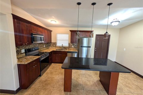 Villa ou maison à louer à Tampa, Floride: 4 chambres, 111.76 m2 № 2419295 - photo 6