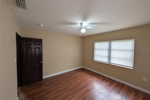 Villa ou maison à louer à Tampa, Floride: 4 chambres, 111.76 m2 № 2419295 - photo 11
