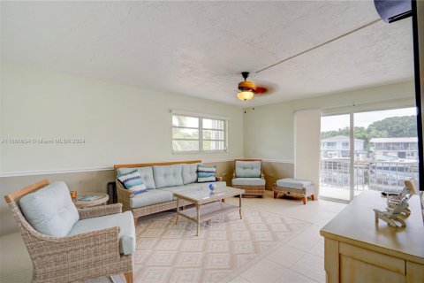 House in Key Largo, Florida 3 bedrooms № 1385776 - photo 8
