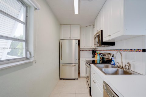 House in Key Largo, Florida 3 bedrooms № 1385776 - photo 13
