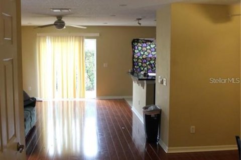 Townhouse in Oviedo, Florida 4 bedrooms, 169.83 sq.m. № 2113224 - photo 5