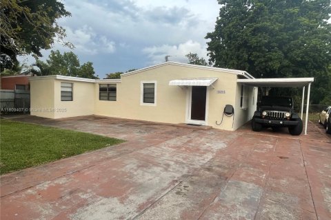 House in Miami Gardens, Florida 2 bedrooms, 126.9 sq.m. № 1749904 - photo 7