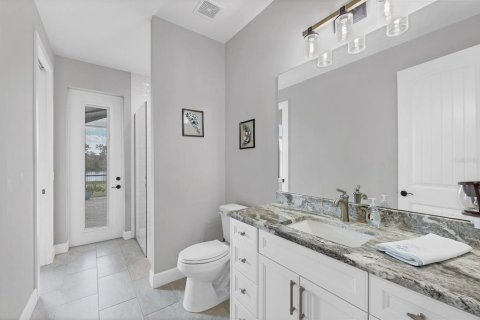 House in Port Charlotte, Florida 3 bedrooms, 189.24 sq.m. № 2131900 - photo 28