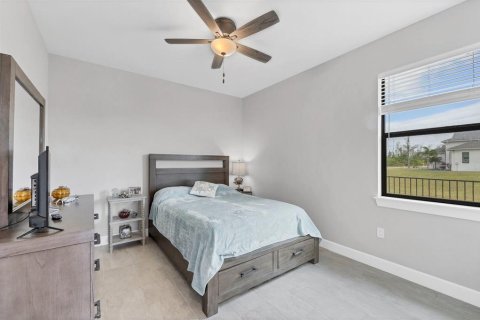 House in Port Charlotte, Florida 3 bedrooms, 189.24 sq.m. № 2131900 - photo 30
