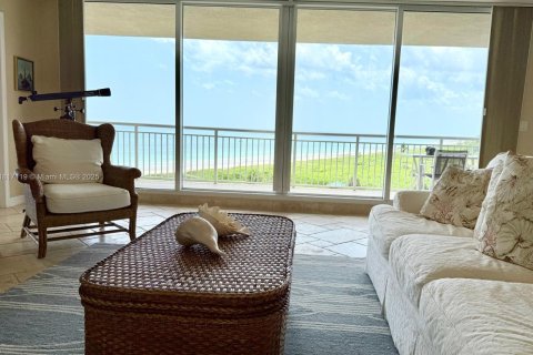 Condo in Hutchinson Island South, Florida, 3 bedrooms № 1962170 - photo 5