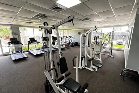 Condominio en venta en Sunny Isles Beach, Florida, 1 dormitorio, 70.79 m2 № 1993723 - foto 26