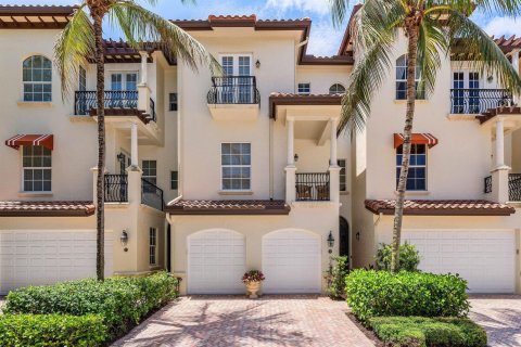 Adosado en venta en Palm Beach Gardens, Florida, 3 dormitorios, 286.79 m2 № 2154636 - foto 1