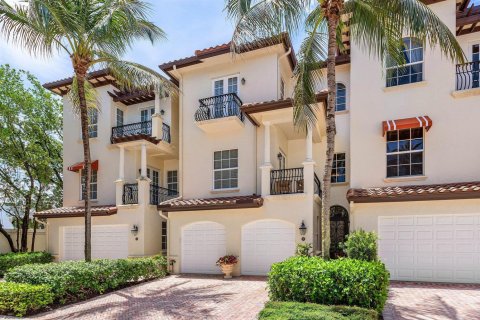 Adosado en venta en Palm Beach Gardens, Florida, 3 dormitorios, 286.79 m2 № 2154636 - foto 2