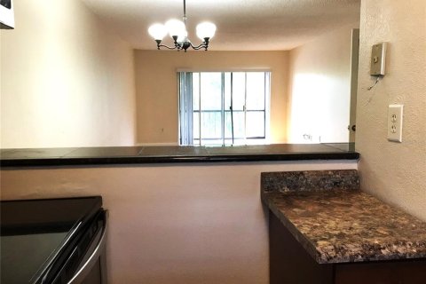 Condo in Clearwater, Florida, 2 bedrooms  № 1733384 - photo 9