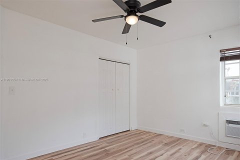 Apartamento en alquiler en Miami Beach, Florida, 2 dormitorios, 909.7 m2 № 1955290 - foto 15