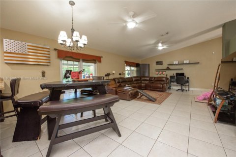 Villa ou maison à vendre à Homestead, Floride: 4 chambres, 220.55 m2 № 1745824 - photo 5