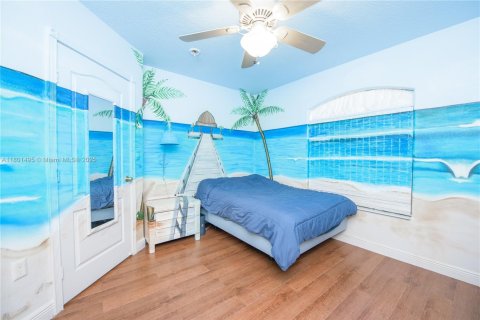 Villa ou maison à vendre à Homestead, Floride: 4 chambres, 220.55 m2 № 1745824 - photo 24