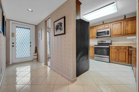 Condo in Delray Beach, Florida, 2 bedrooms  № 2381423 - photo 2