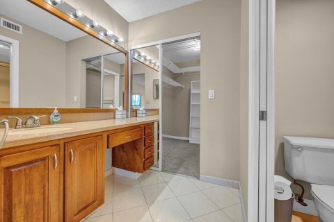 Condo in Delray Beach, Florida, 2 bedrooms  № 2381423 - photo 22