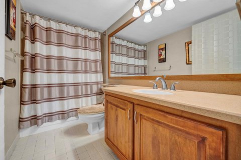 Condo in Delray Beach, Florida, 2 bedrooms  № 2381423 - photo 25
