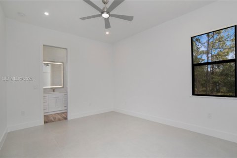 House in Naples, Florida 6 bedrooms, 333.52 sq.m. № 2011099 - photo 16