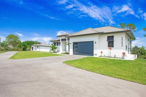 House in Naples, Florida 6 bedrooms, 333.52 sq.m. № 2011099 - photo 5