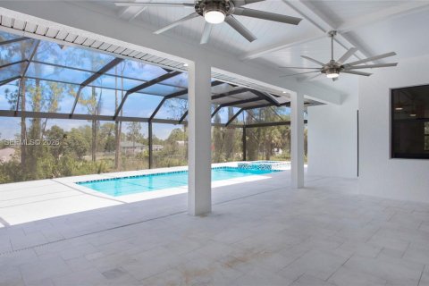House in Naples, Florida 6 bedrooms, 333.52 sq.m. № 2011099 - photo 28