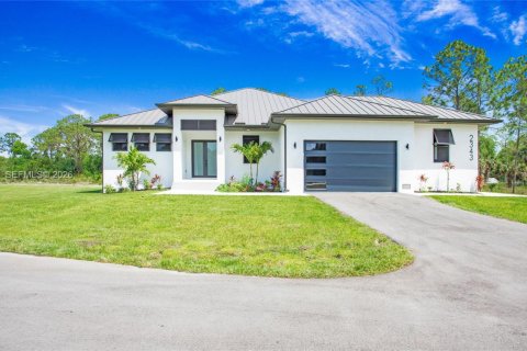 House in Naples, Florida 6 bedrooms, 333.52 sq.m. № 2011099 - photo 4