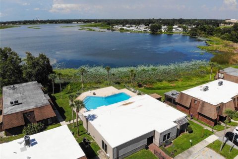 Townhouse in Lakeland, Florida 4 bedrooms, 160.72 sq.m. № 1872951 - photo 29