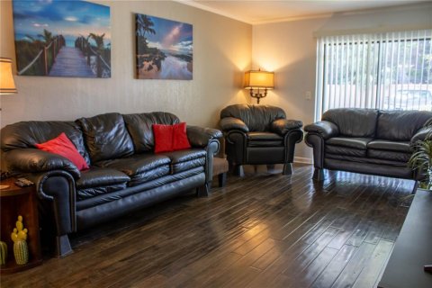 Townhouse in Lakeland, Florida 4 bedrooms, 160.72 sq.m. № 1872951 - photo 5