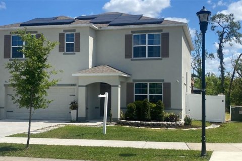 Casa en venta en Auburndale, Florida, 5 dormitorios, 248.42 m2 № 1817947 - foto 1