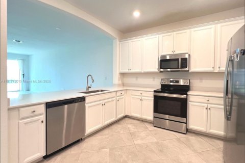 House in Naples, Florida 3 bedrooms, 129.04 sq.m. № 1774424 - photo 18