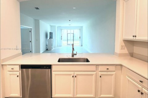House in Naples, Florida 3 bedrooms, 129.04 sq.m. № 1774424 - photo 20