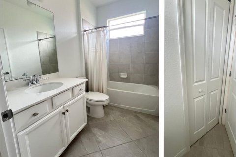 House in Naples, Florida 3 bedrooms, 129.04 sq.m. № 1774424 - photo 15