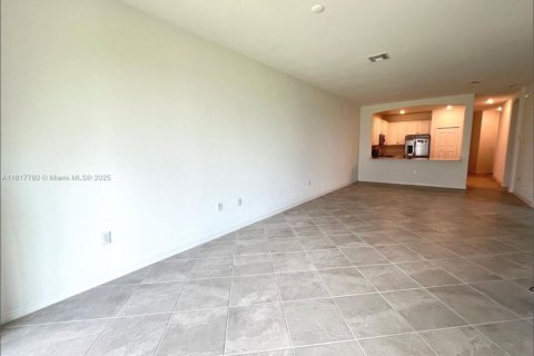 House in Naples, Florida 3 bedrooms, 129.04 sq.m. № 1774424 - photo 9