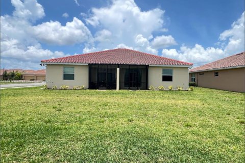 House in Naples, Florida 3 bedrooms, 129.04 sq.m. № 1774424 - photo 24