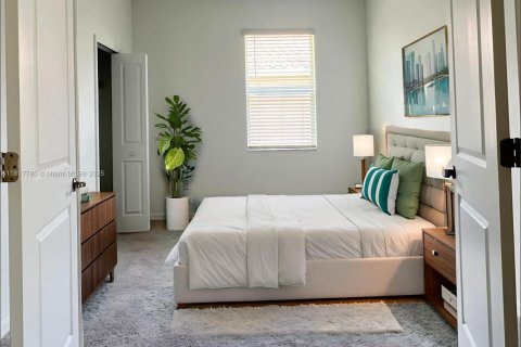 House in Naples, Florida 3 bedrooms, 129.04 sq.m. № 1774424 - photo 3