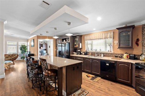 Villa ou maison à vendre à Saint Petersburg, Floride: 4 chambres, 276.11 m2 № 2100611 - photo 8