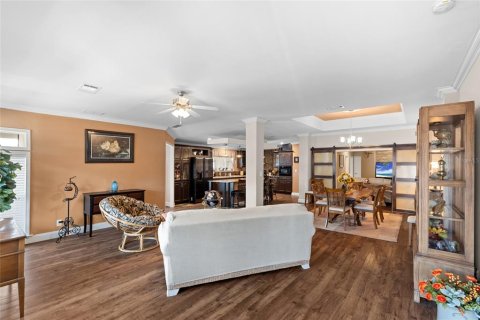 Villa ou maison à vendre à Saint Petersburg, Floride: 4 chambres, 276.11 m2 № 2100611 - photo 3