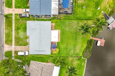 House in Largo, Florida 2 bedrooms, 123 sq.m. № 2116542 - photo 28