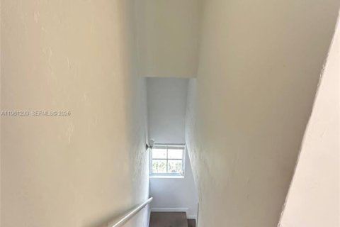 Appartement à louer à Miami Beach, Floride: 2 chambres, 89.93 m2 № 2044361 - photo 7