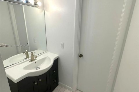 Appartement à louer à Miami Beach, Floride: 2 chambres, 89.93 m2 № 2044361 - photo 9