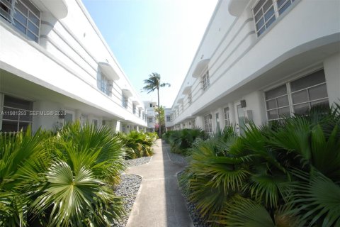 Appartement à louer à Miami Beach, Floride: 2 chambres, 89.93 m2 № 2044361 - photo 13