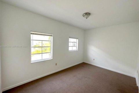 Appartement à louer à Miami Beach, Floride: 2 chambres, 89.93 m2 № 2044361 - photo 12