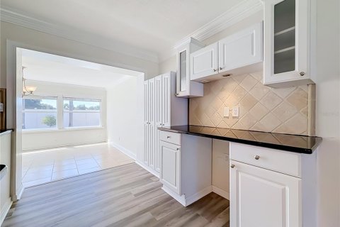 Villa ou maison à vendre à Saint Petersburg, Floride: 4 chambres, 171.31 m2 № 2389082 - photo 20