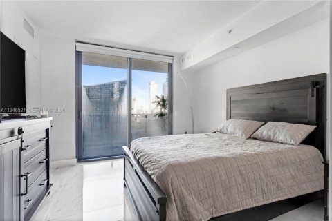 Condo in Miami, Florida, 1 bedroom  № 2009637 - photo 5