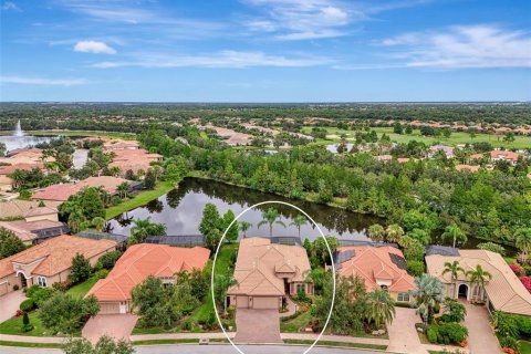 House in Lakewood Ranch, Florida 3 bedrooms, 272.58 sq.m. № 1894969 - photo 4