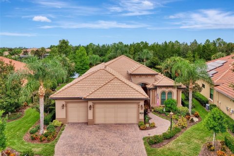 House in Lakewood Ranch, Florida 3 bedrooms, 272.58 sq.m. № 1894969 - photo 1