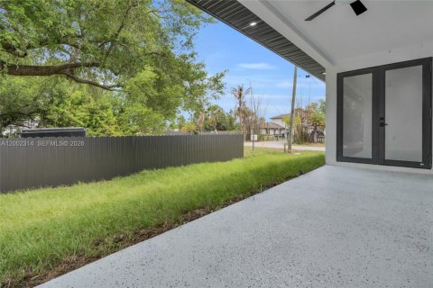 House in Lehigh Acres, Florida 3 bedrooms, 191.66 sq.m. № 2067830 - photo 18